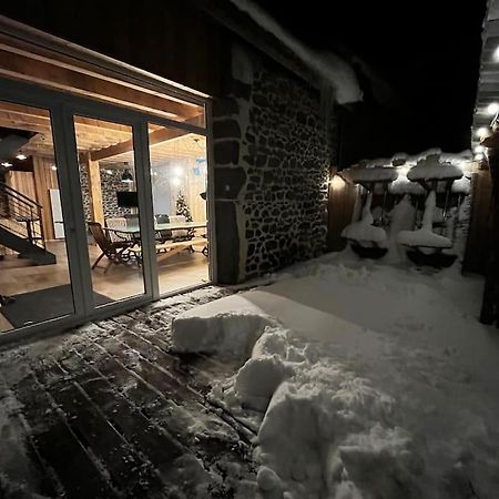 Вилла La Grange De La Gratade Rochefort-Montagne Экстерьер фото