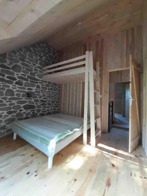 Вилла La Grange De La Gratade Rochefort-Montagne Экстерьер фото