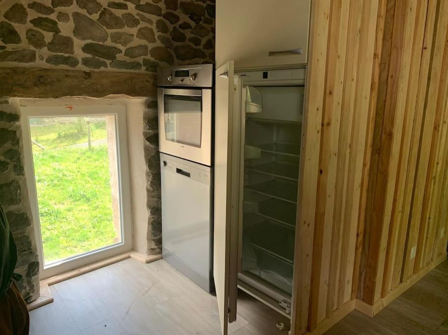 Вилла La Grange De La Gratade Rochefort-Montagne Экстерьер фото